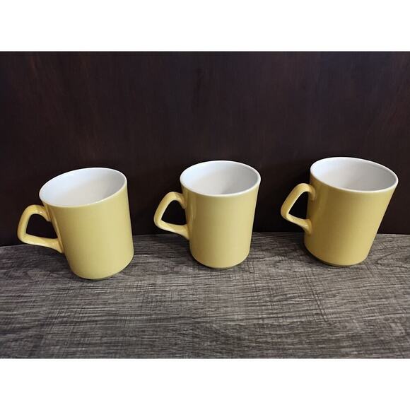 Homer Laughlin Pale Light Yellow Coffee Tea Troy Mugs Set of 3 8 oz - Picture 6 of 6